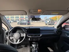 2023 Kia Cerato 1.5L CVT Comfort, белый — фото 9