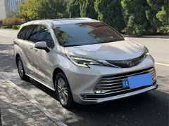 2021 Toyota Sienna 2.5L Hybrid Luxury — фото 2
