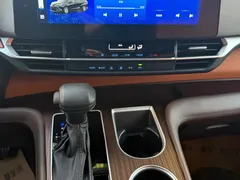 2021 Toyota Sienna 2.5L Hybrid Luxury — фото 9