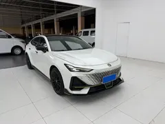 2022 Changan UNI-V 1.5T Sport, белый — фото 3