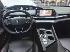 2022 Changan UNI-V 1.5T Sport — фото 4