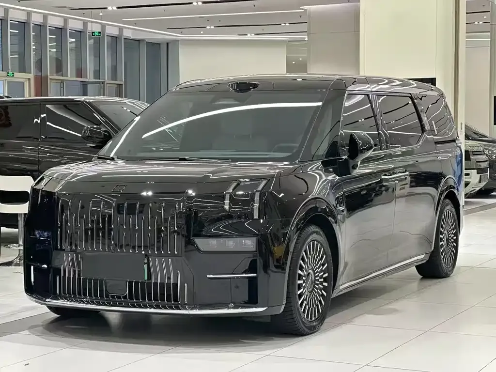 2024 Zeekr 009 6-Seat Executive 4WD 108kWh