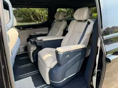 2024 Zeekr 009 6-Seat Executive 4WD 108kWh, чёрный — фото 4