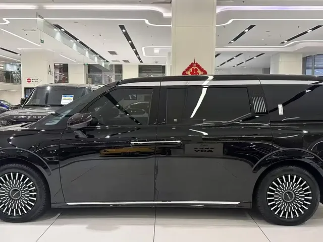 2024 Zeekr 009 6-Seat Executive 4WD 108kWh