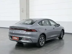 2024 BYD Qin PLUS Honor DM-i PHEV 55km Leading — фото 2