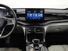 2024 BYD Qin PLUS Honor DM-i PHEV 55km Leading — фото 12