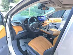 2021 Toyota Sienna 2.5L Hybrid Comfort — фото 6