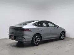 2024 BYD Qin PLUS Honor DM-i PHEV 55km Leading — фото 2