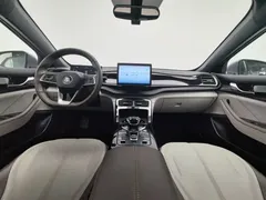 2024 BYD Qin PLUS Honor DM-i PHEV 55km Leading — фото 5