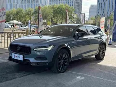 2023 Volvo V90 Cross Country B5 AWD — фото 1