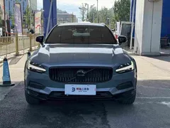2023 Volvo V90 Cross Country B5 AWD — фото 2