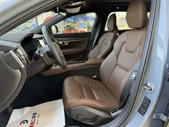 2023 Volvo V90 Cross Country B5 AWD — фото 6