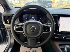 2023 Volvo V90 Cross Country B5 AWD — фото 8