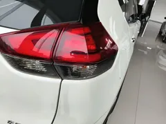 2020 Nissan X-Trail 2.5L XL CVT 4WD, белый — фото 8