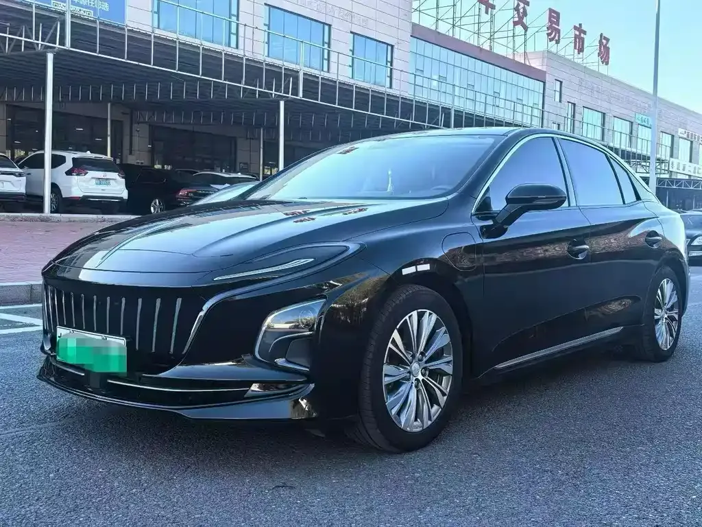 2023 Hongqi E-QM5 Basic Mobility