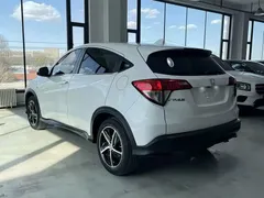 2020 Honda Vezel 1.5L CVT Pioneer, белый — фото 6