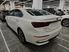 2021 Kia Cerato 1.5L CVT Fashion, белый — фото 5