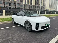 2025 Li Auto i6 4WD Standard, белый — фото 3