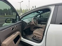 2025 Li Auto i6 4WD Standard, белый — фото 4