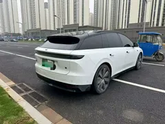 2025 Li Auto i6 4WD Standard, белый — фото 8