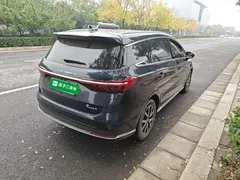 2022 BYD Song Max DM-i PHEV 105km Flagship, синий — фото 7
