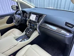 2021 Toyota Vellfire Hybrid 2.5L HV Premium, белый — фото 17