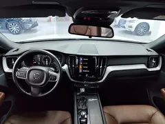 2021 Volvo XC60 4WD Luxury, белый — фото 4