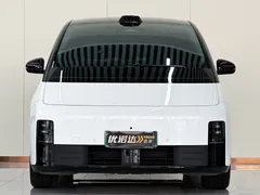 2024 Li Auto MEGA Ultra, белый — фото 2