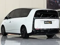 2024 Li Auto MEGA Ultra, белый — фото 4