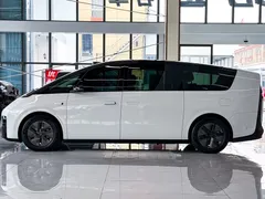 2024 Li Auto MEGA Ultra, белый — фото 5