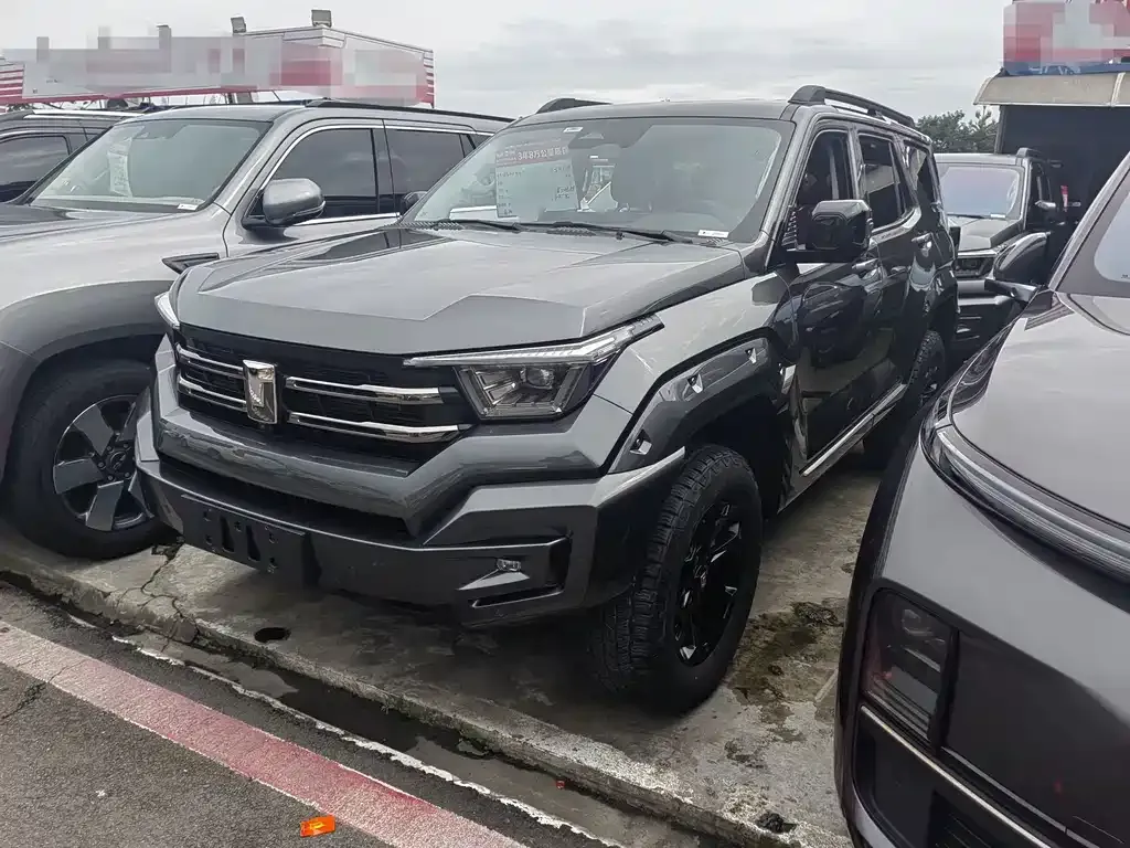 2023 Tank 400 Hi4-T PHEV