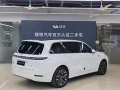 2025 Li Auto L9 Smart Refresh, белый — фото 20