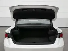 2021 Geely Emgrand GT 1.5T ePro, белый — фото 16