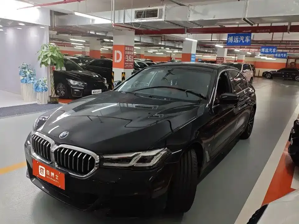 2022 BMW 5 Series 525Li M Sport Package