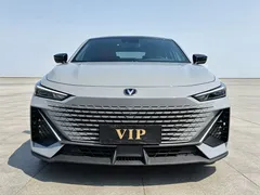 2022 Changan UNI-V 1.5T Premium — фото 2