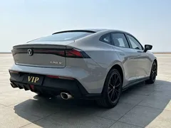 2022 Changan UNI-V 1.5T Premium — фото 7