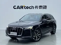 2021 Audi Q7 55 TFSI quattro S line Sport, чёрный — фото 1