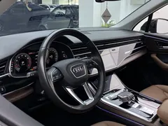 2021 Audi Q7 55 TFSI quattro S line Sport, чёрный — фото 28