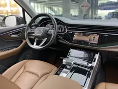 2021 Audi Q7 55 TFSI quattro S line Sport, чёрный — фото 29