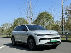 2023 Leapmotor C11 EREV 200 Comfort — фото 2