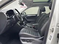 2022 Volkswagen Tayron 280TSI 2WD Luxury, белый — фото 4