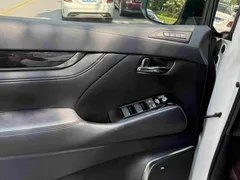 2021 Toyota Vellfire 2.5L Hybrid HV Luxury, белый — фото 9