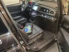 2019 Honda Elysion 2.0L Hybrid Luxury — фото 19