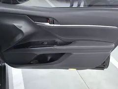 2021 Toyota Camry 2.5G Luxury, чёрный — фото 15