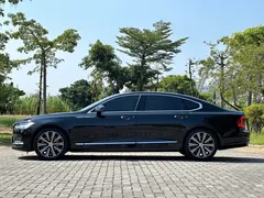 2022 Volvo S90, чёрный — фото 19