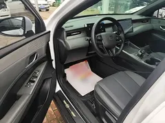 2025 BYD Qin PLUS DM-i PHEV Smart Driving 55km Leading, белый — фото 16