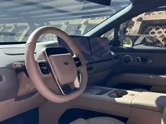 2025 Li Auto i6 4WD Standard, белый — фото 5