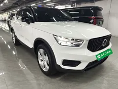 2022 Volvo XC40 4WD Fashion, белый — фото 4