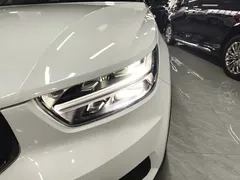 2022 Volvo XC40 4WD Fashion, белый — фото 24