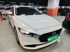 2021 Mazda 3 2.0L AT, белый — фото 4